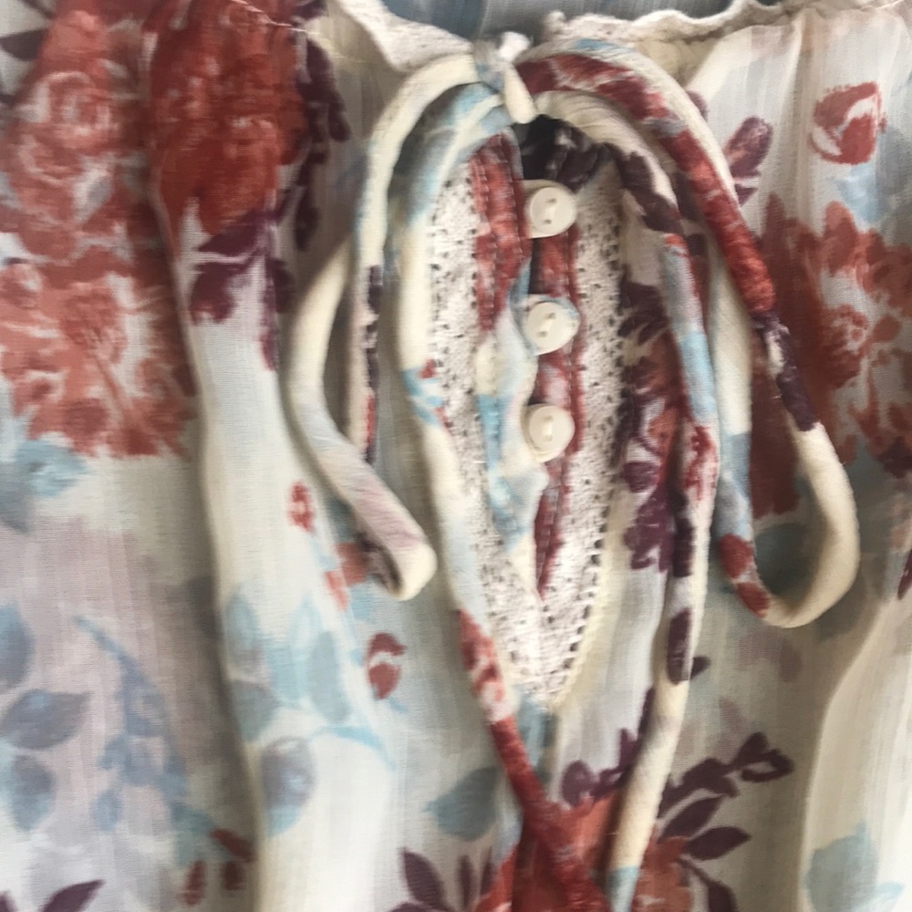 Cream Floral Top - Picture 3 of 7